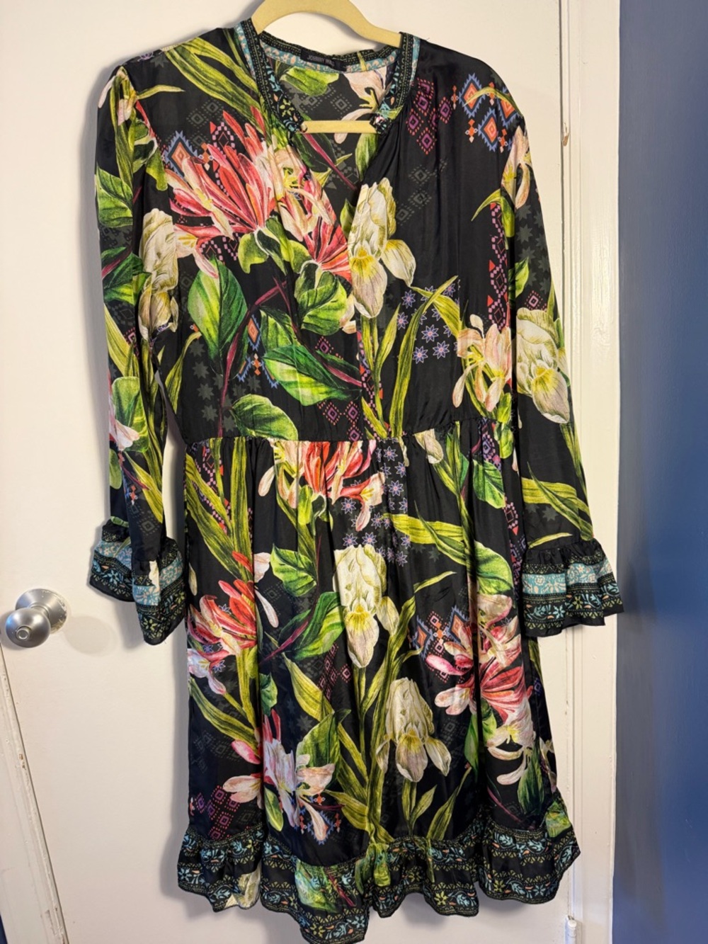 Johnny Was Black Floral Long-Sleeve V-Neck Tiered Dress Large